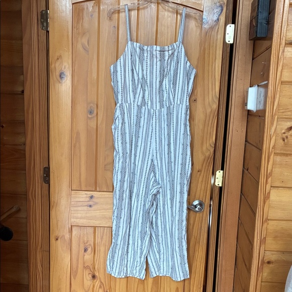Old Navy Pants - Old navy linen blend jumpsuit